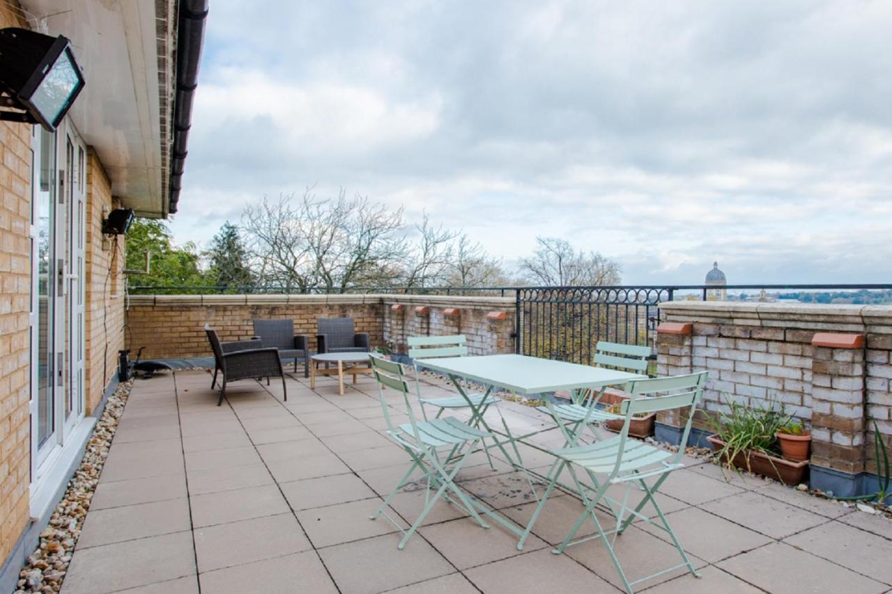 The Sparkford Gardens - Lovely 2Bdr With Balcony Londýn Exteriér fotografie