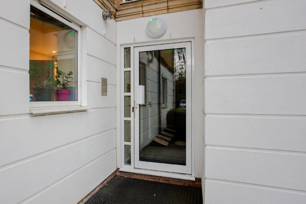 The Sparkford Gardens - Lovely 2Bdr With Balcony Londýn Exteriér fotografie